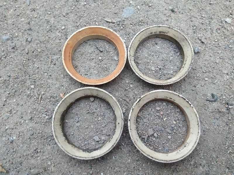 Продам пластмассовые центровочные кольца с 64 на 57.1 мм. 5000 тг.
