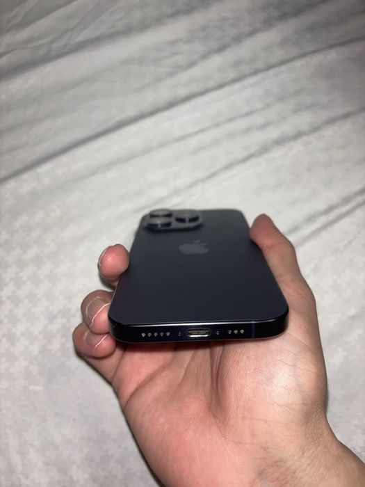 Продается iphone 15 pro 128