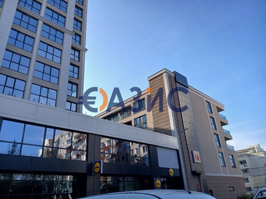 Продава се Двустаен апартамент в Бургас, Център - 88 кв.м за 1368 €/кв.м - Снимка #5