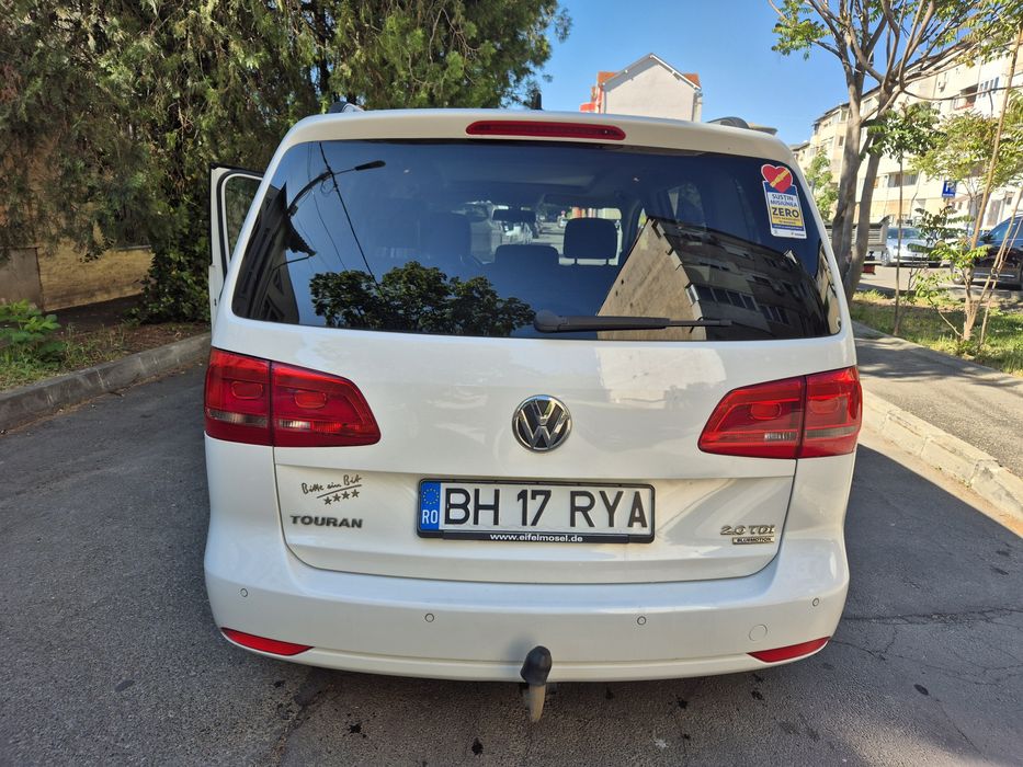VOLKSWAGEN Touran 2012 — imagine 3