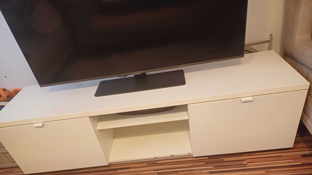 Шкаф за Tv от Икеа, гланц бяло