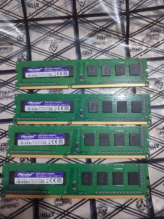 4 оперативный памяти по 8гб