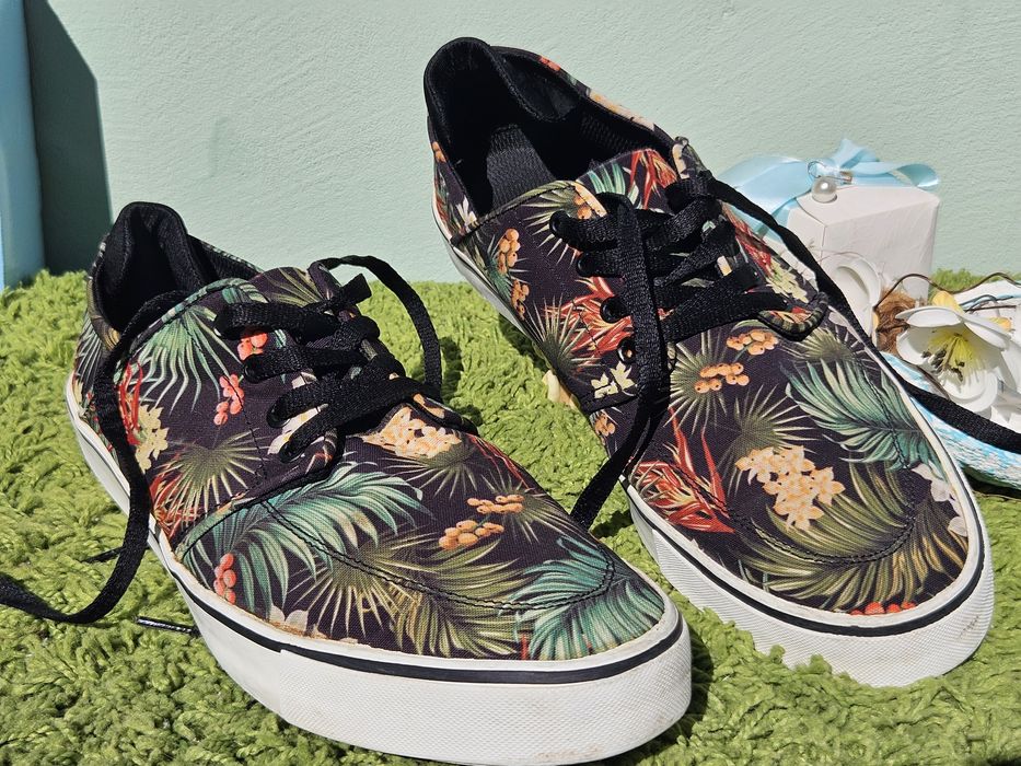 Bershka мъжки кецове N42