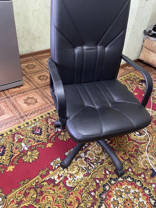 Офисный стул zetta