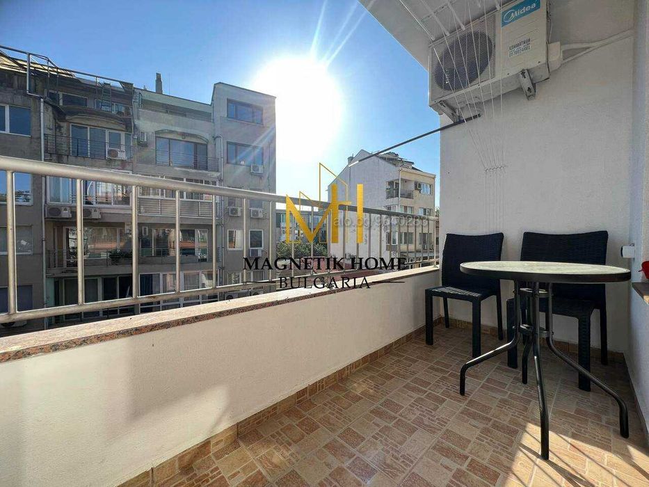 Дава се под наем Двустаен апартамент в Бургас, Център - 63 кв.м за 510 € - Снимка #3