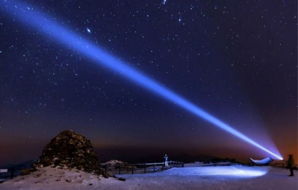 Очень мощный электрофонарь