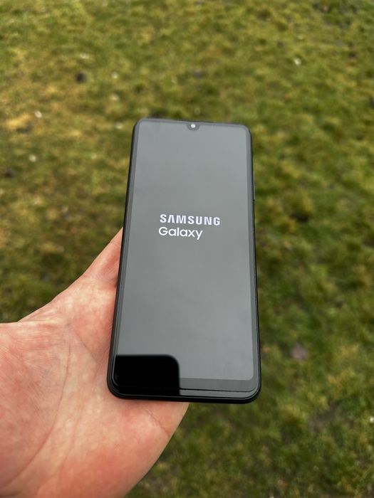 Telefon ca nou Samsung A22 5G  cu husa si sticla montata