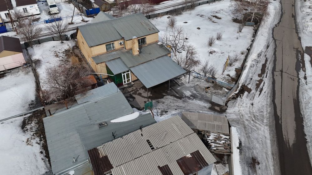 Продаётся дом в поселке Топар