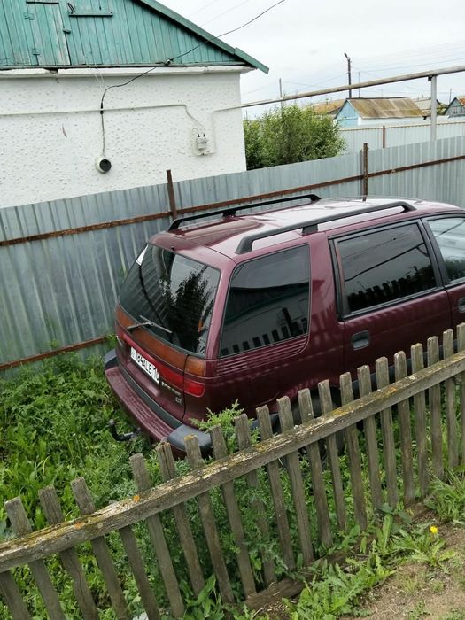 Mitsubishi space wagon