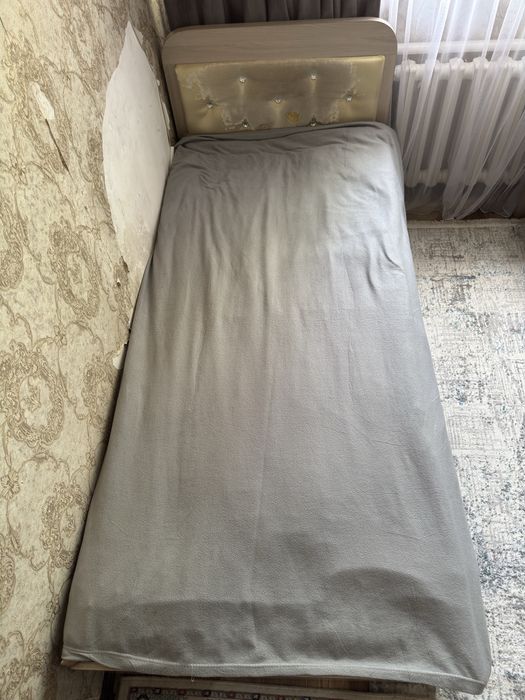 Кровать…………………..