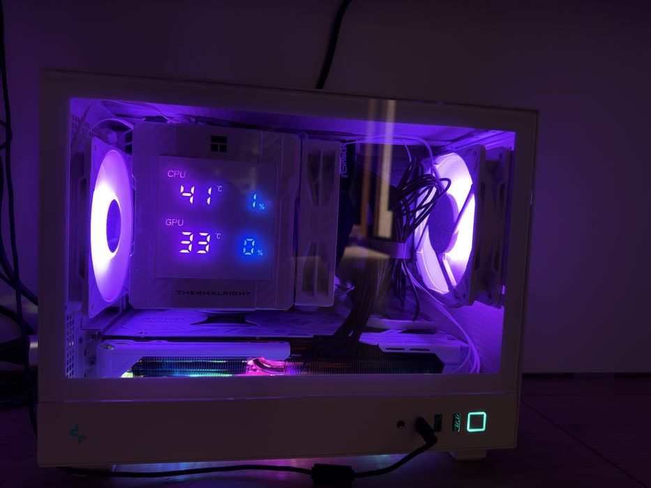 Геймърски компютър 9070xt 7800x3d 64gb ram
