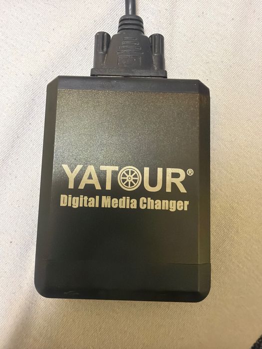 YATOUR Digital Media Changer USB/AUX адаптер за кола
