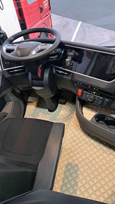 Стелки за камион Даф DAF XF 106 2021+ EURO 7 под 2 нива Еко кожа