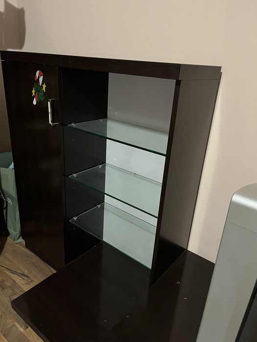 Шкаф для гостиной / тумба под ТВ в хорошем состоянии