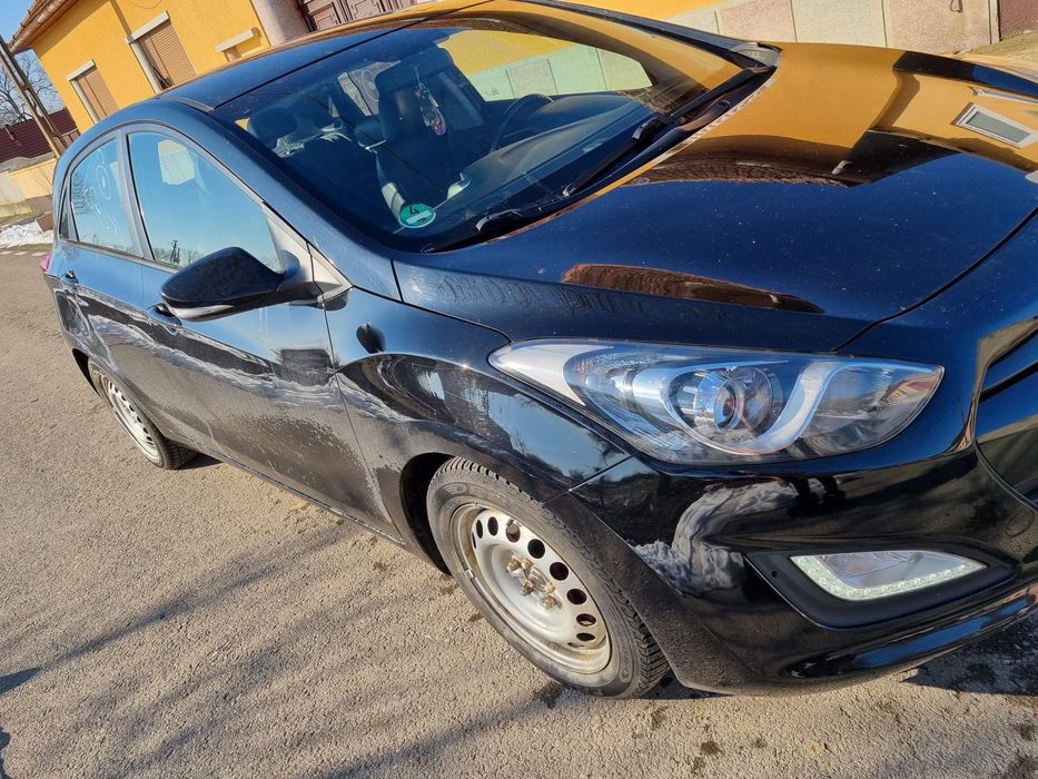 Vând mașină Hyundai i30