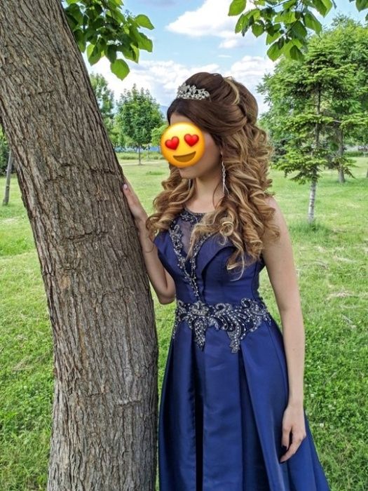 Елегантна бална рокля от френска тафта