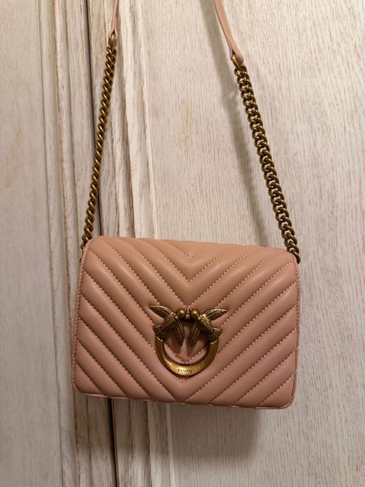 Нова чанта pinko