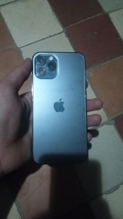 12 pro holati yaxshi