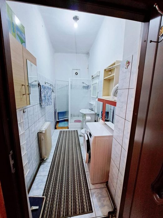 Proprietar vând apartament la casă cu curte comună