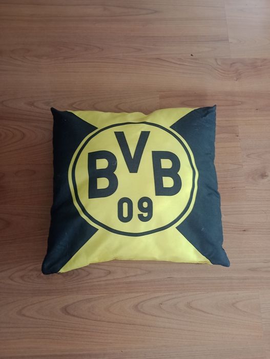 Vând/Schimb perna Borussia Dortmund