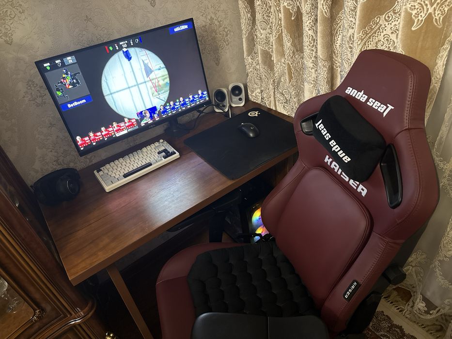 Продаю игровое кресло AndaSeat Kaiser 4