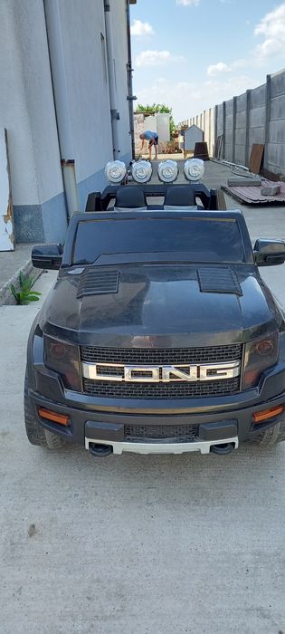 Jeep cu telecomanda pentru copii