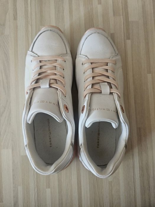 Обувки Tommy Hilfiger