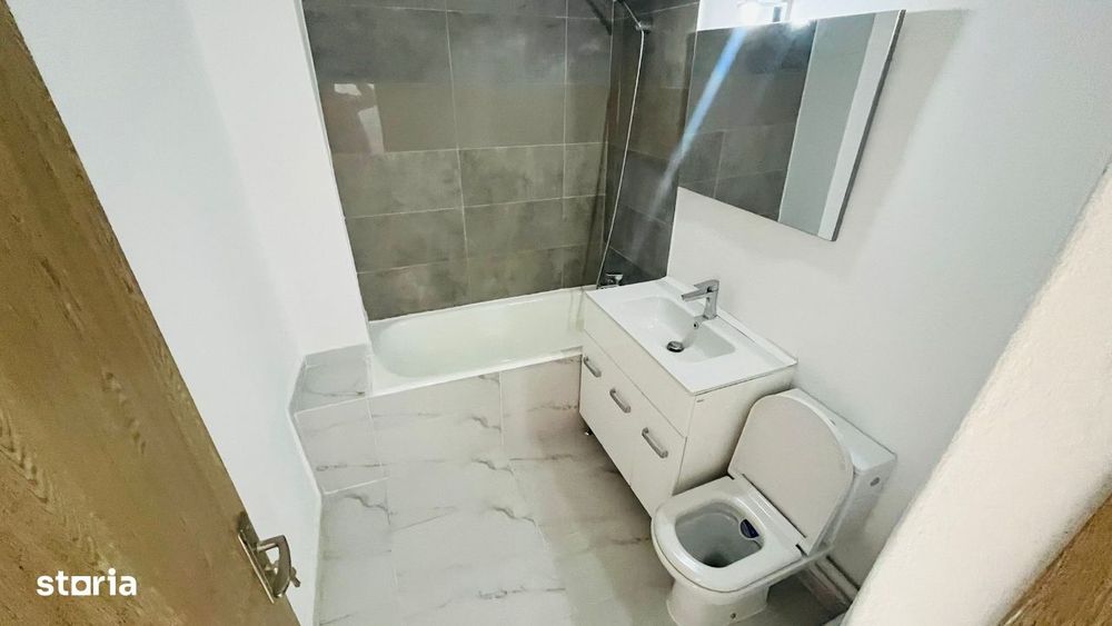 Apartament De Vanzare In Sebes, 4 Camere, Zona Centrala. Comision 0