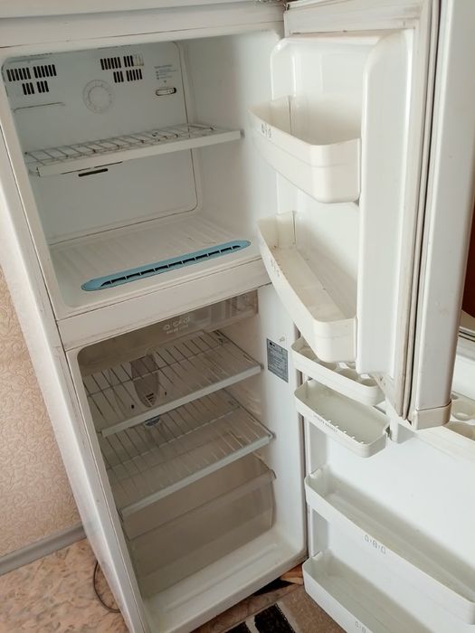 Продам холодильник