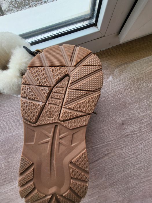 Продам детские ботиночки