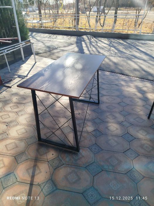 Лофт стилидаги  компютерный Стол сотилади.