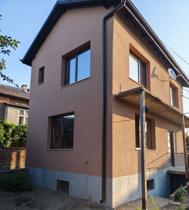 Къща на 7км от Пазарджик