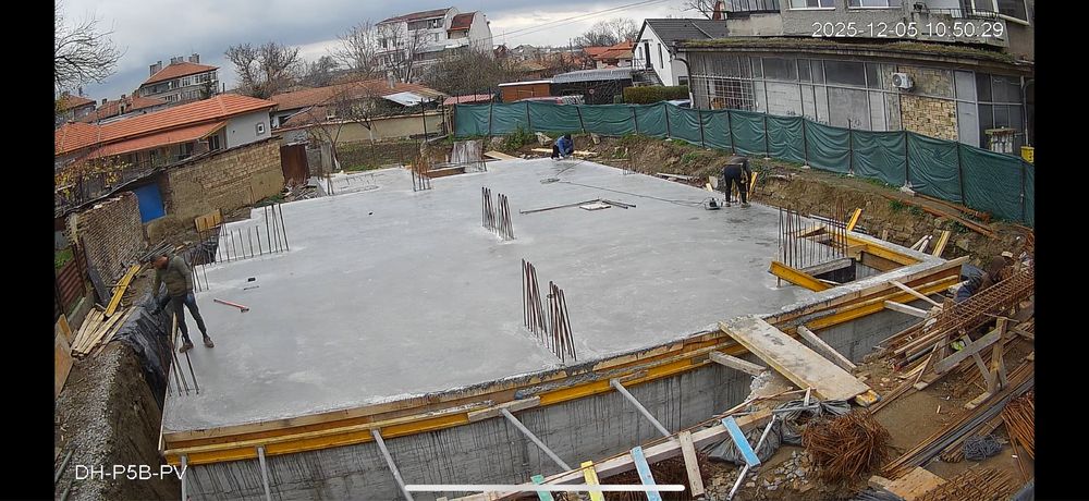 Продавам апартаменти  100 кв.м Център