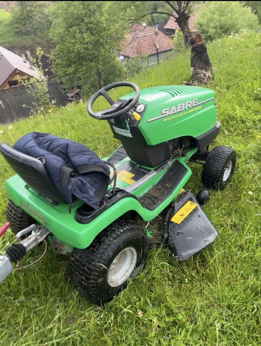 Tractor de tuns gazon john deere sabre 1142 hs
