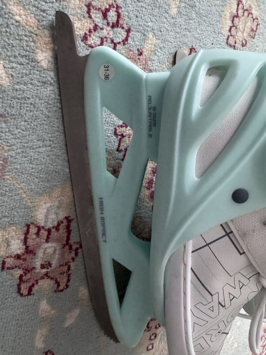 Продам детские коньки