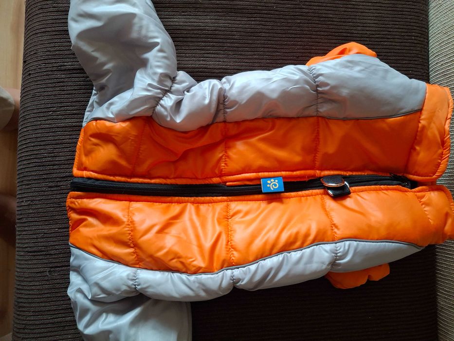 Продавам кучешка грейка 3XL много топла и ветроустойчива