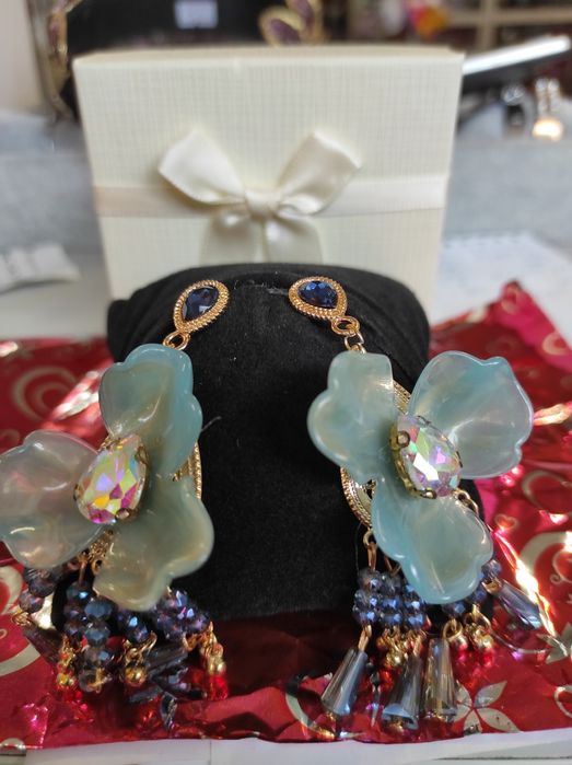 Обеци за празник и делник.