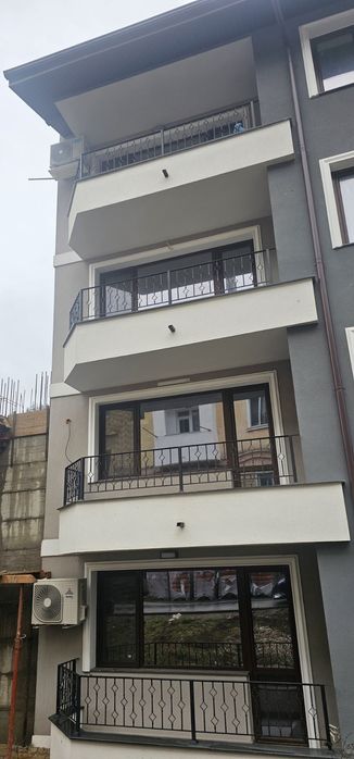 НОВ тристаен апартамент