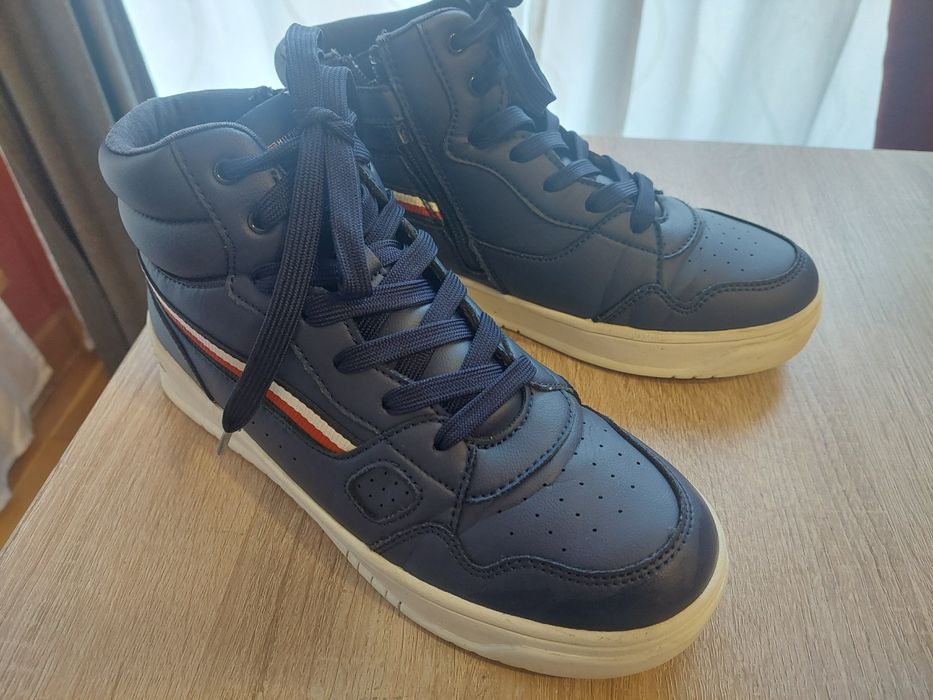 Кецове Tommy Hilfiger като нови 38 номер