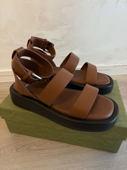 Hugo Boss Sandals 37