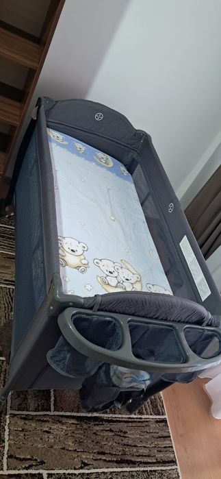 Vând pat pentru bebe
