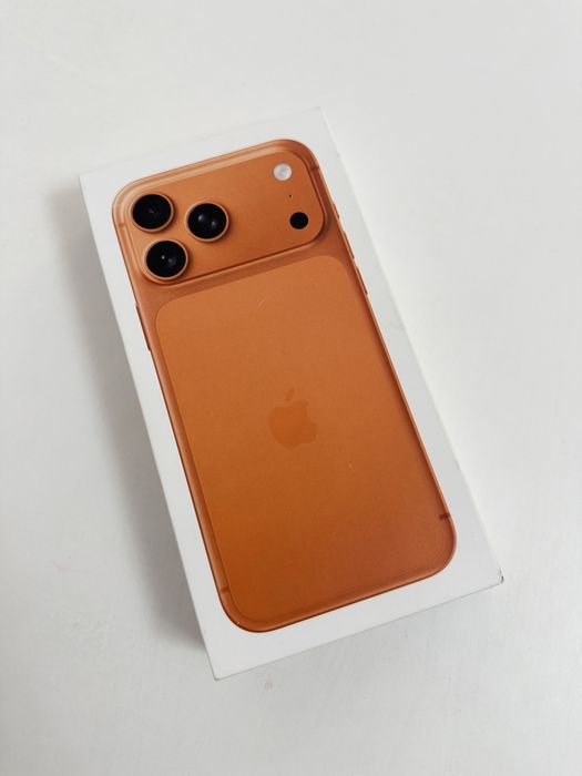 Iphone 17 Pro Max Cosmic Orange