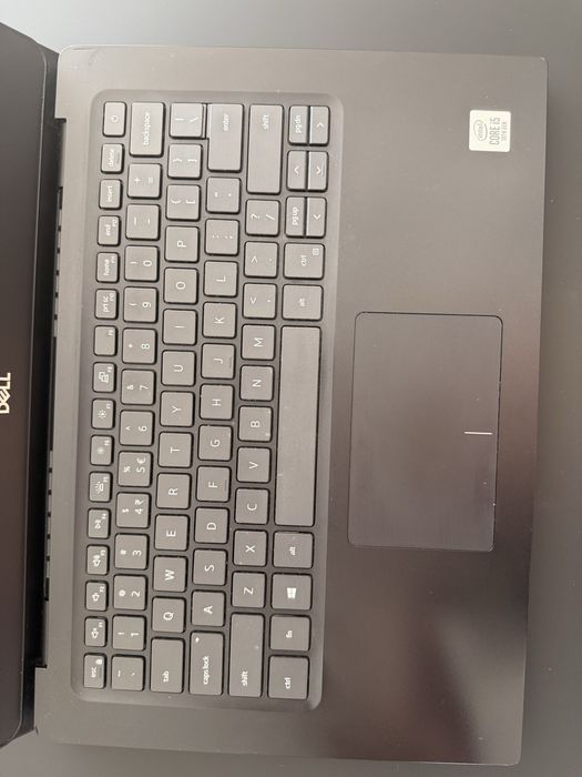 Лаптоп Dell Vostro 5490