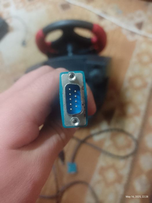 Vând volan gaming funcțional