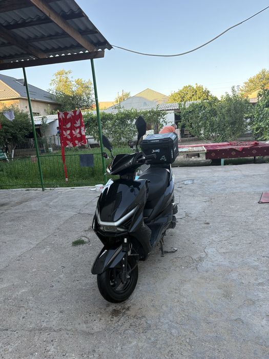 Мопед benali M12