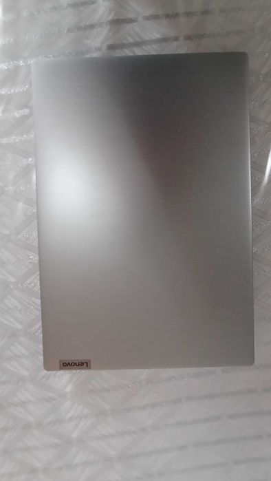 Lenovo  IdeaPad 3 15IGL05