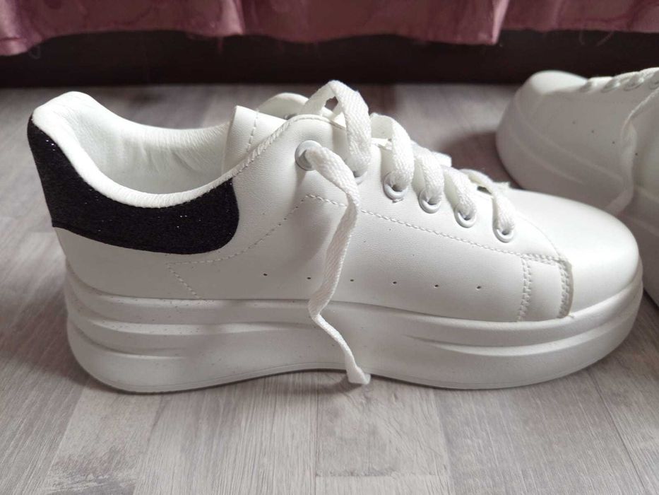 Кецове с лека платформа