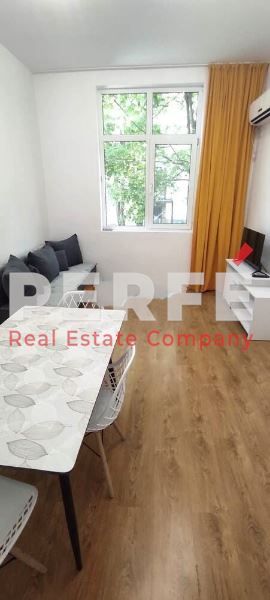 Дава се под наем Тристаен апартамент в Бургас, Център - 90 кв.м за 382.5 € - Снимка #5