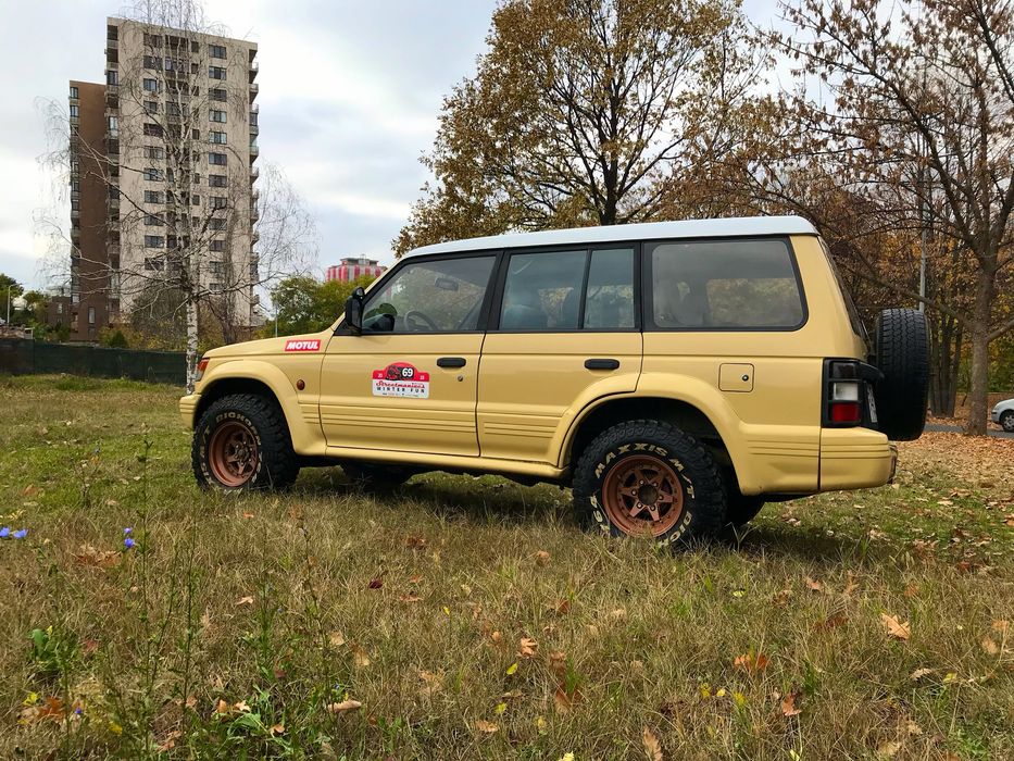 Mitsubishi Pajero Autoutilitara