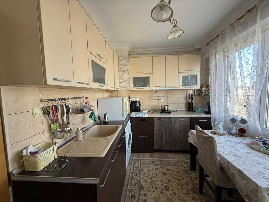 Двустаен апартамент до Ритейл Парк Кючук Париж